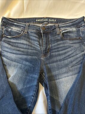 American Eagle Outfitters Women’s Medium Dark Blue Skinny Jeans